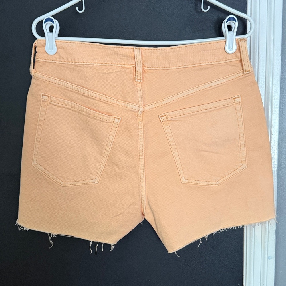 Old Navy High-Rise OG Straight 3” Inseam Size: 10 Raw Hems - Picture 6 of 8